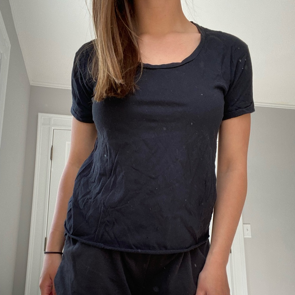COMFY & CASUAL BLACK TEE